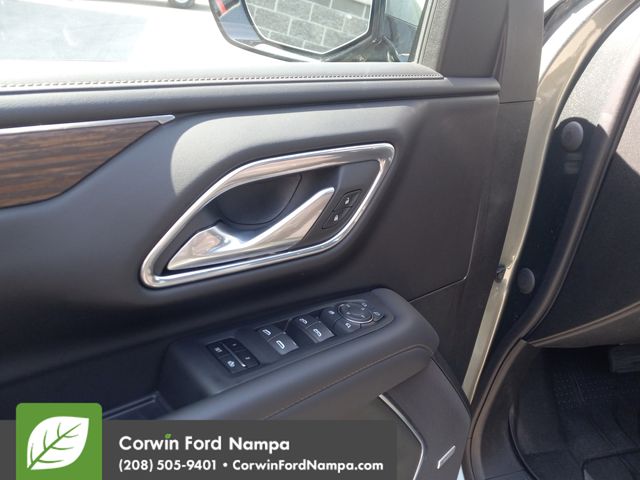 Used 2023 Green Chevrolet High Country image 14