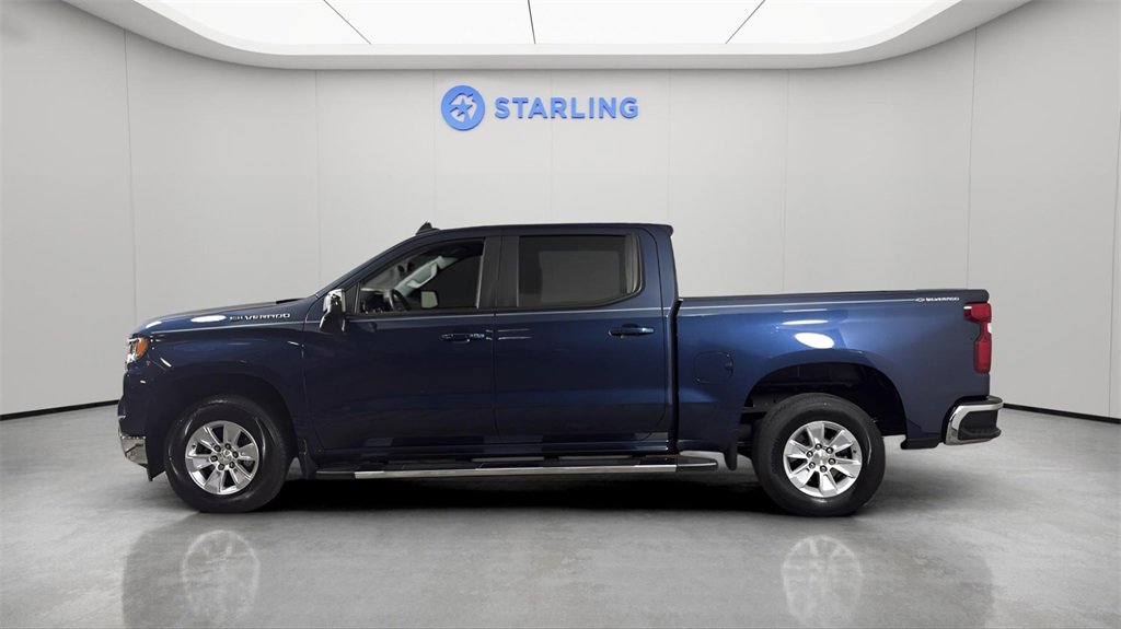 2023 Chevrolet Silverado 1500 LT photo 3