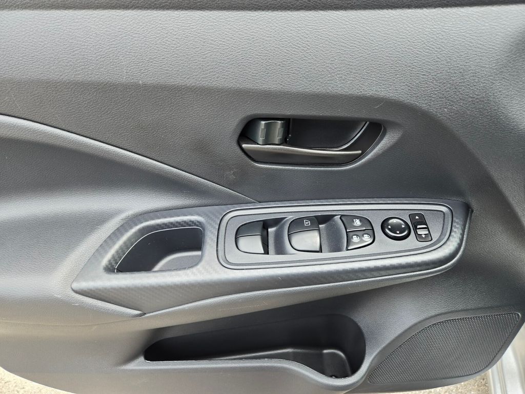 2024 Nissan Versa 1.6 S photo 19
