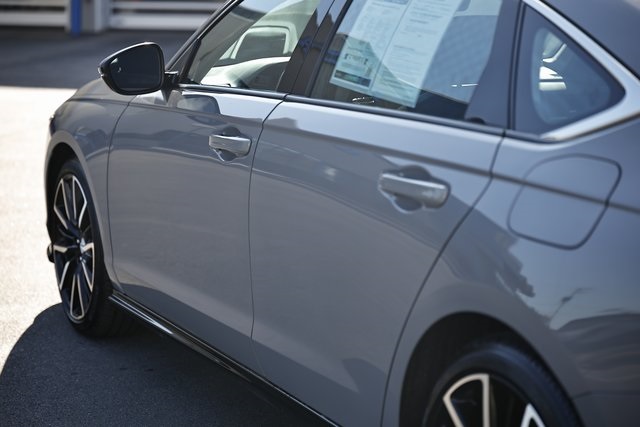 2025 Honda Accord Hybrid Touring photo 4