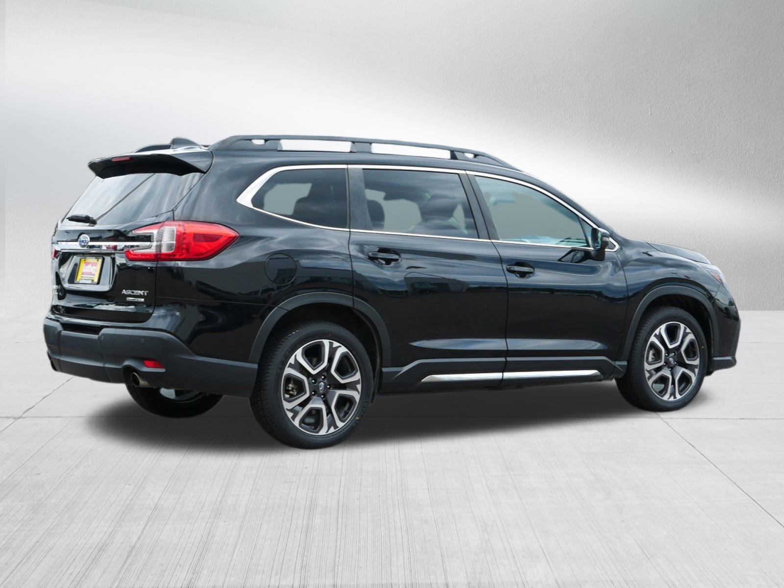 2023 Subaru Ascent Limited photo 7