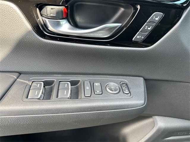 2025 Honda CR-V Hybrid Sport Touring photo 15