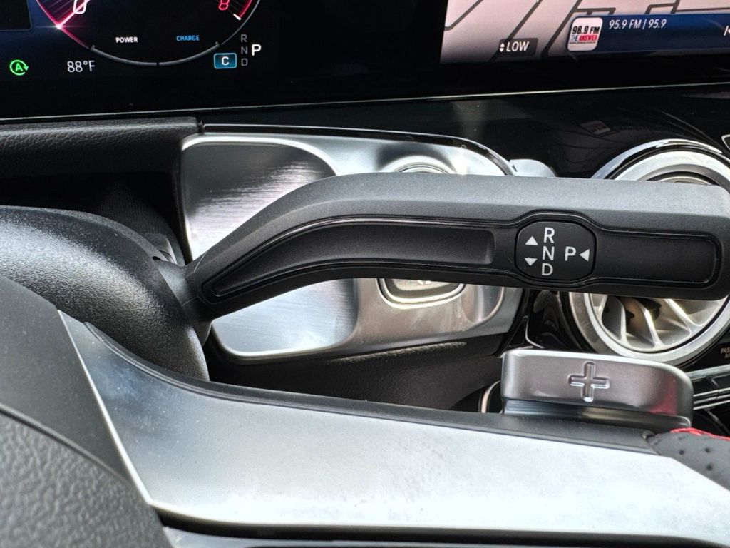 2025 Mercedes Benz GLB 250 4MATIC photo 26