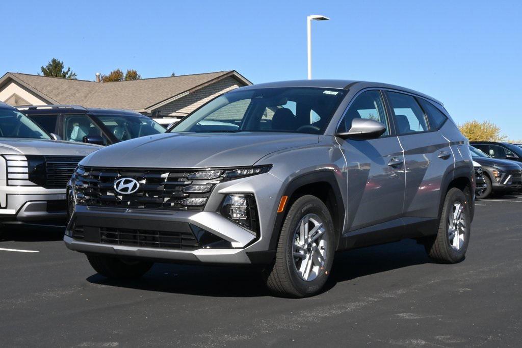 2026 Hyundai Tucson SE photo 2