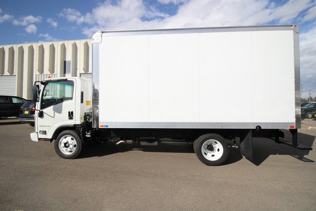 2024 Chevrolet Silverado 4500HD photo 2
