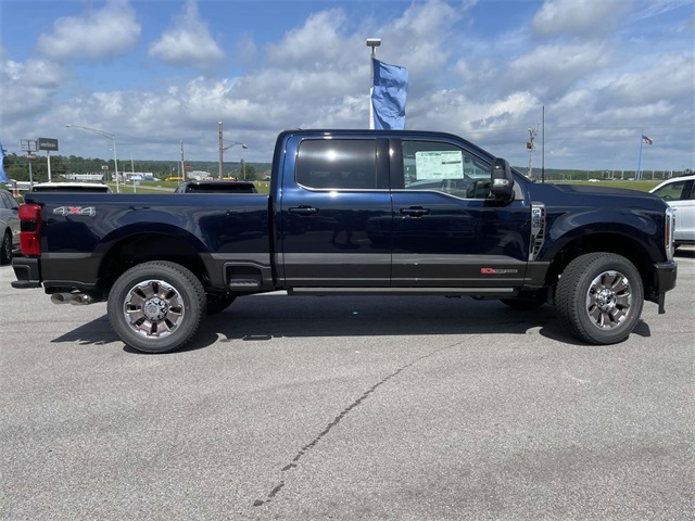 2025 Ford F-350 King Ranch photo 2