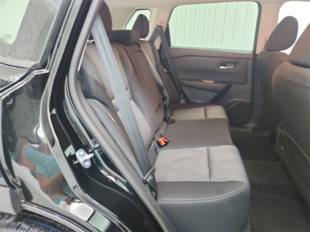 2025 Nissan Rogue SV photo 33