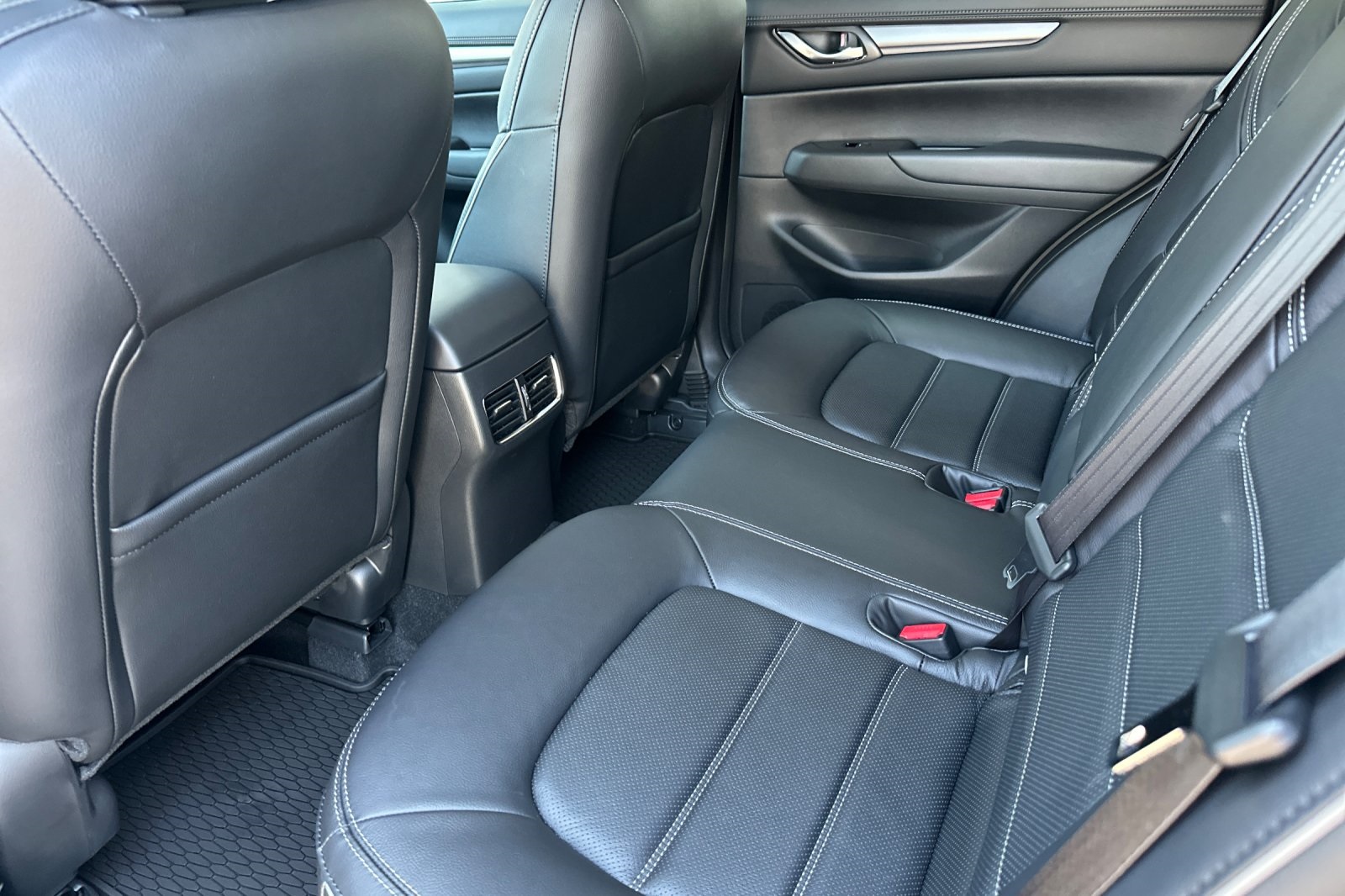 2025 Mazda CX-5 2.5 S Preferred photo 12
