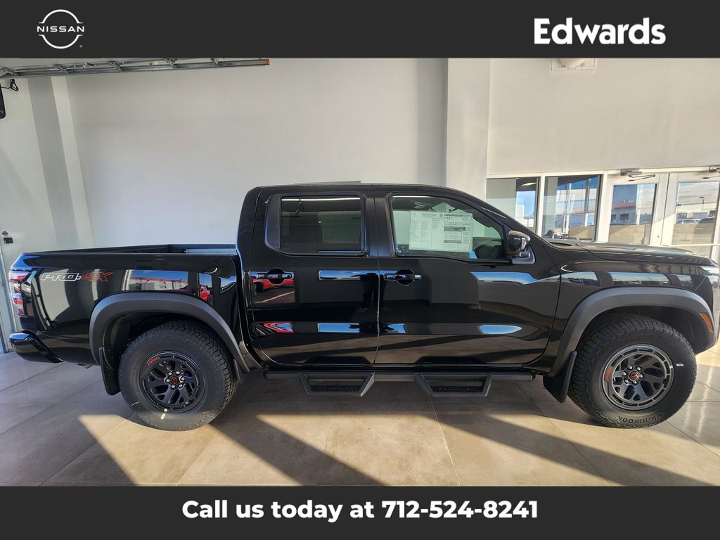 2026 Nissan Frontier PRO-4X's photo
