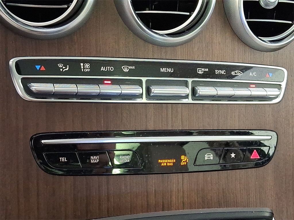 2022 Mercedes Benz GLC 300 4MATIC photo 16