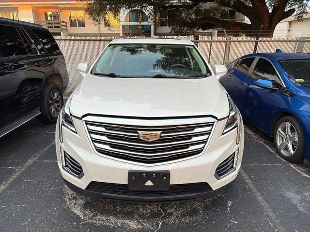 2017 Cadillac XT5 Premium Luxury photo 2