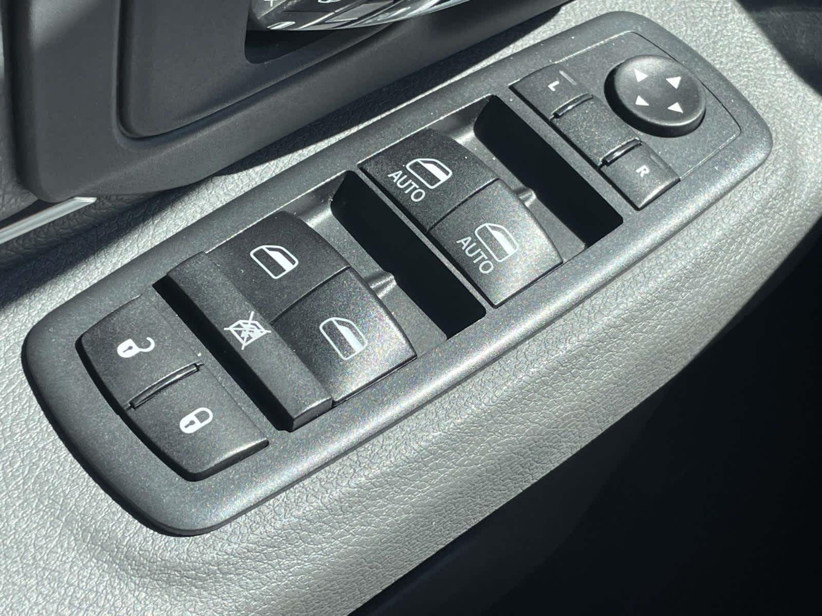 2020 Ram 1500 Classic Warlock photo 23