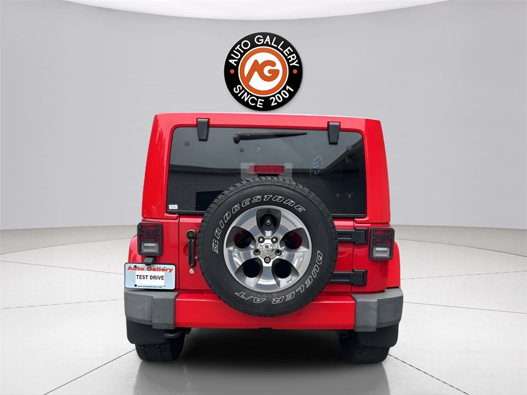 2017 Jeep Wrangler Unlimited Sahara photo 3