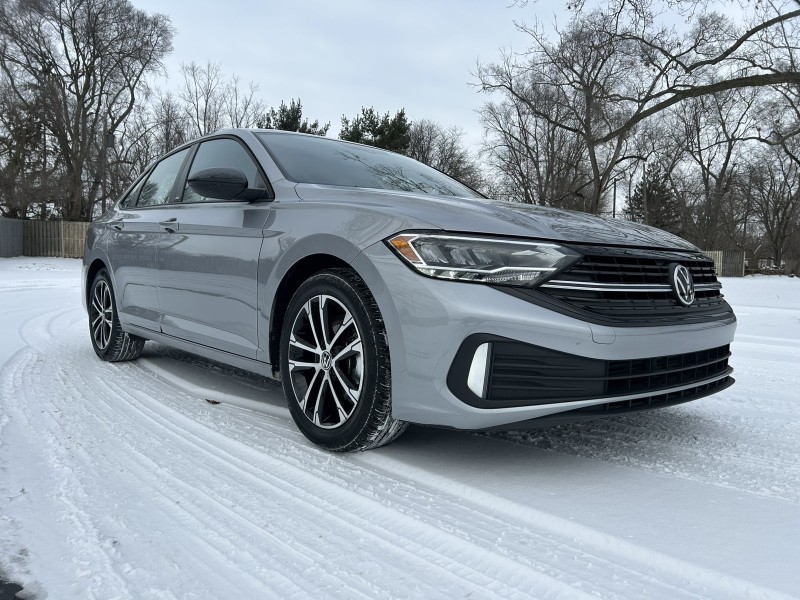 2023 Volkswagen Jetta Sport's photo