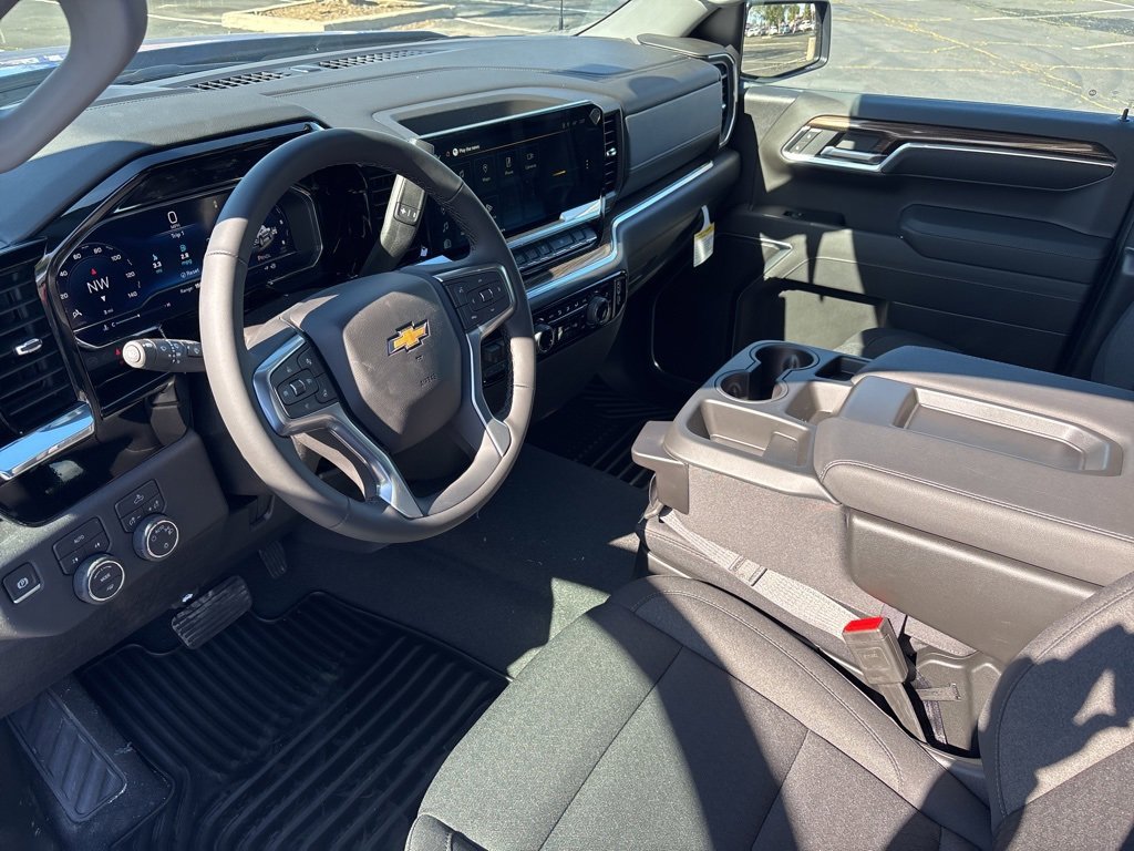 2025 Chevrolet Silverado 1500 LT photo 14