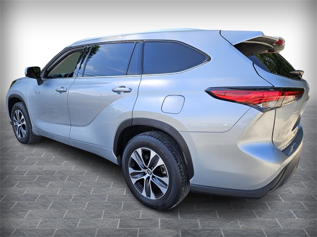 2021 Toyota Highlander Hybrid XLE photo 4
