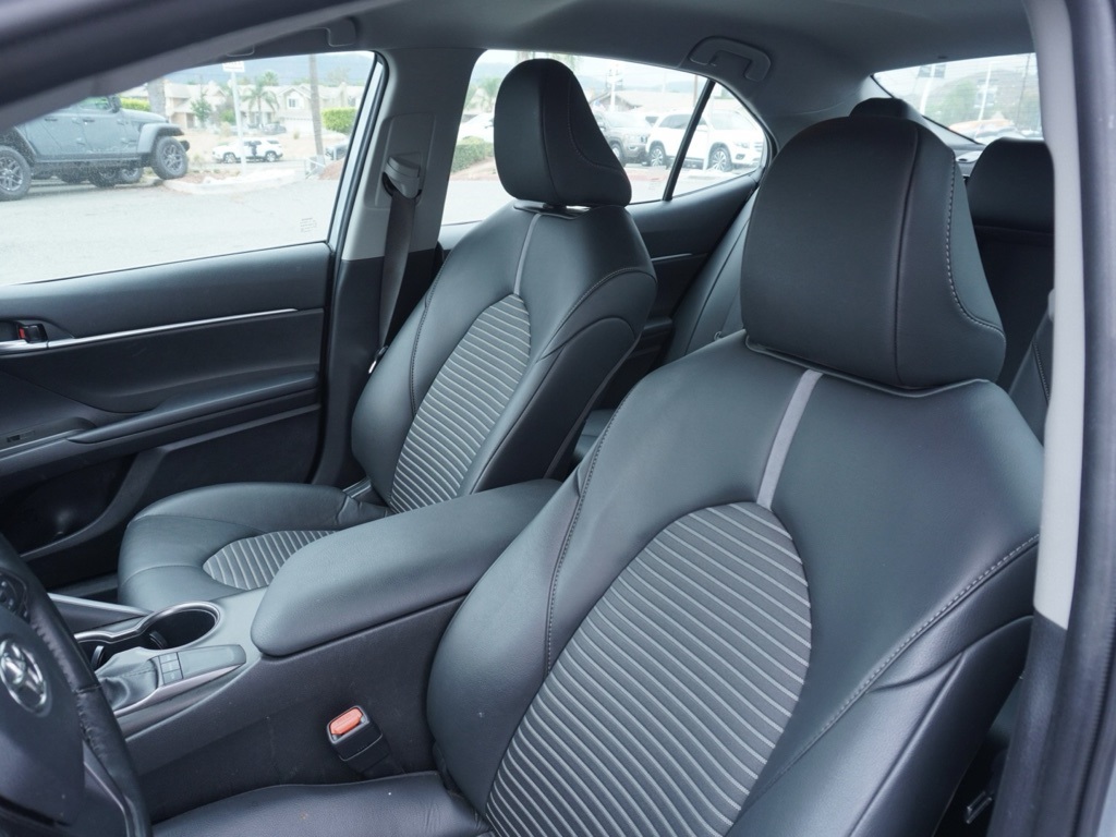 2023 Toyota Camry SE photo 17