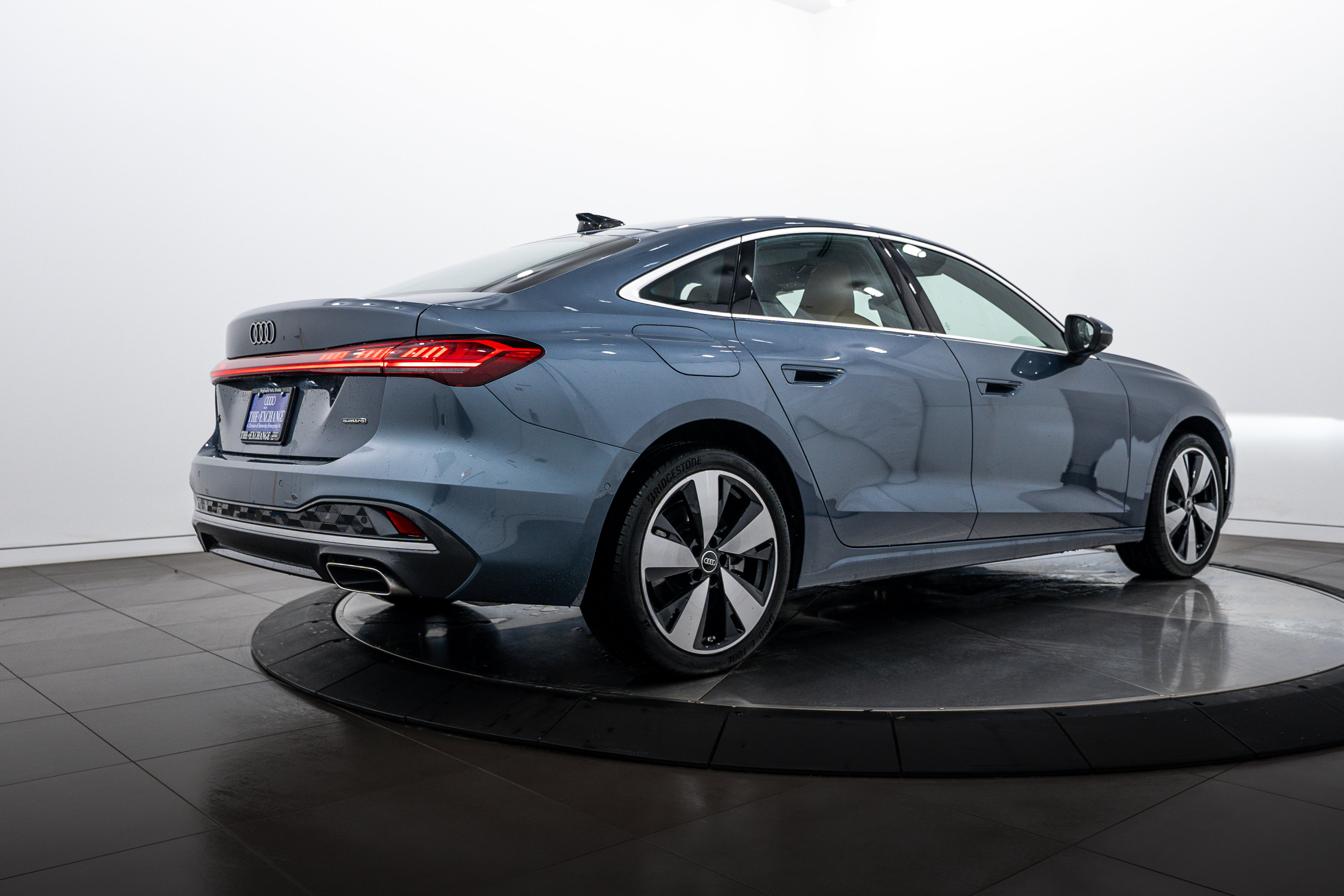 2025 Audi A5 2.0T Prestige photo 4