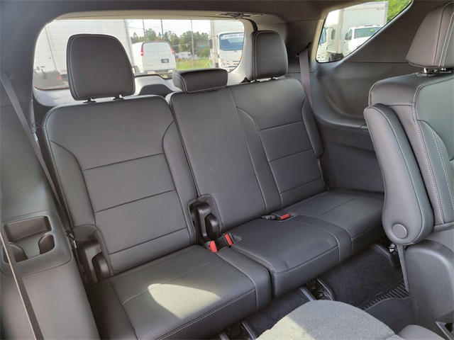 2025 Chevrolet Traverse photo 15