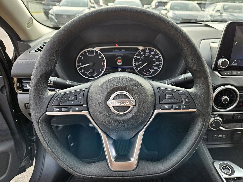 2025 Nissan Sentra SV photo 25
