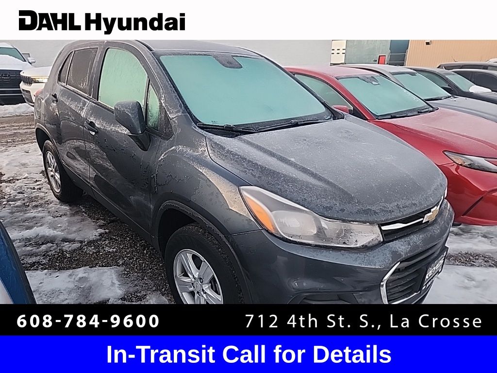 2021 Chevrolet Trax LS's photo