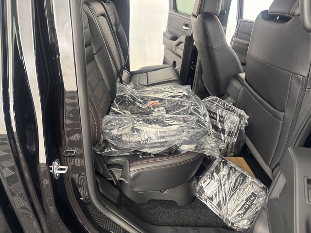 2025 Nissan Frontier PRO-4X photo 22