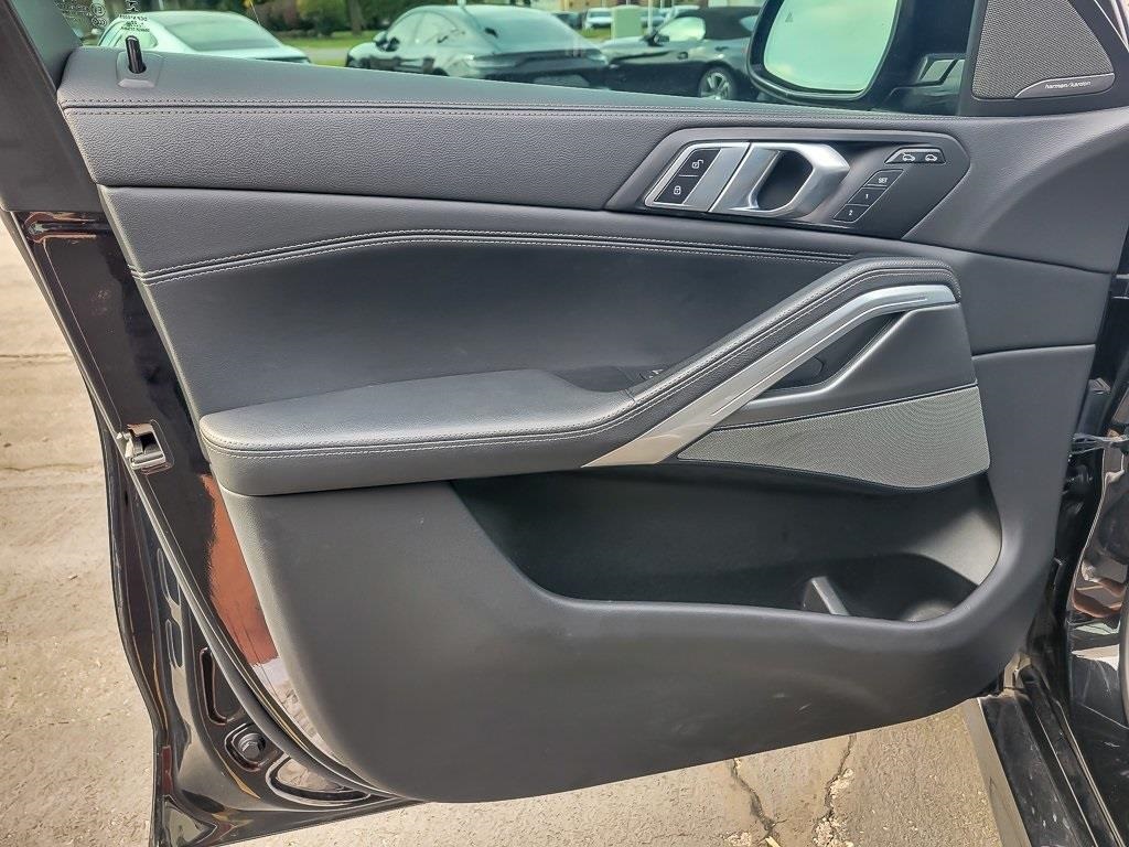 2023 BMW X6 - Image 16