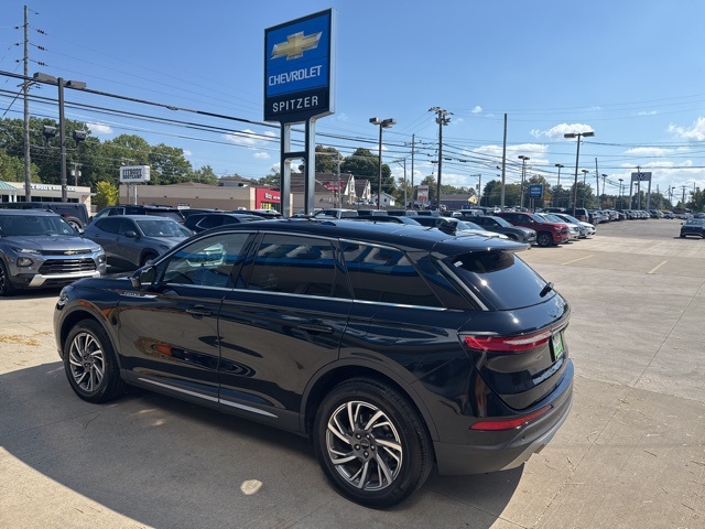 2023 Lincoln Corsair Standard photo 6