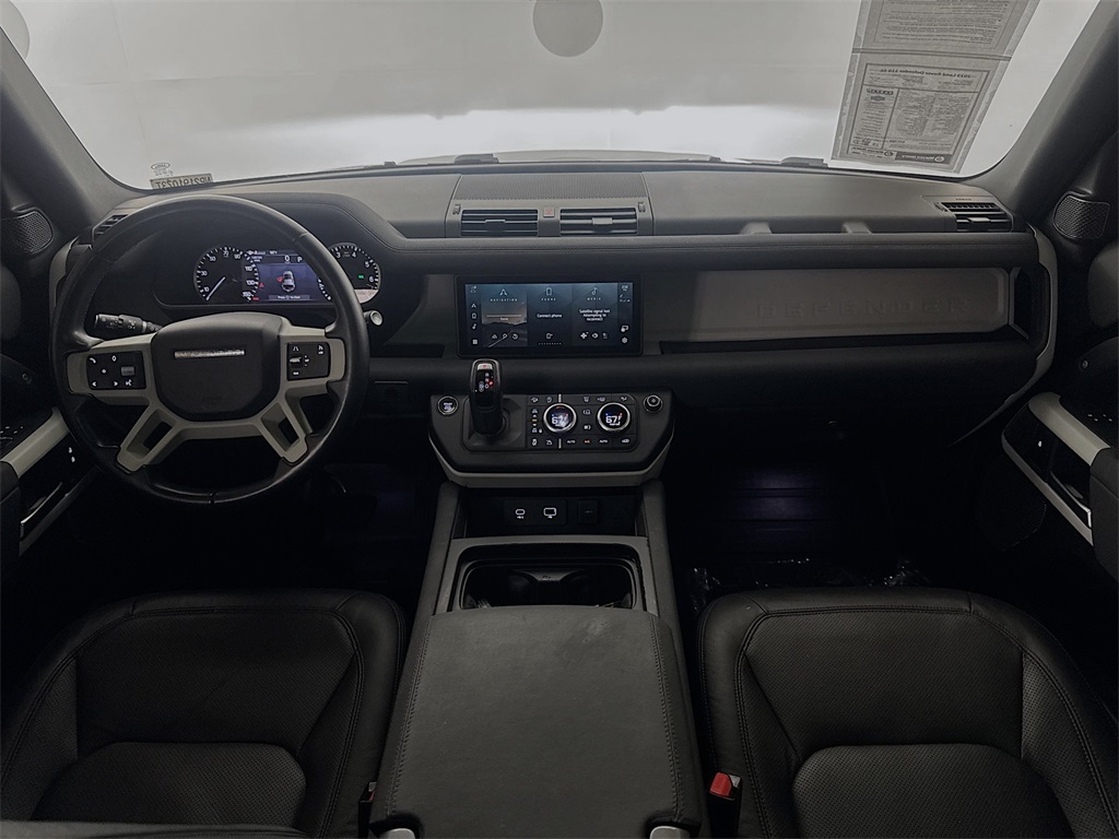 2023 Land Rover Defender 110 SE photo 19