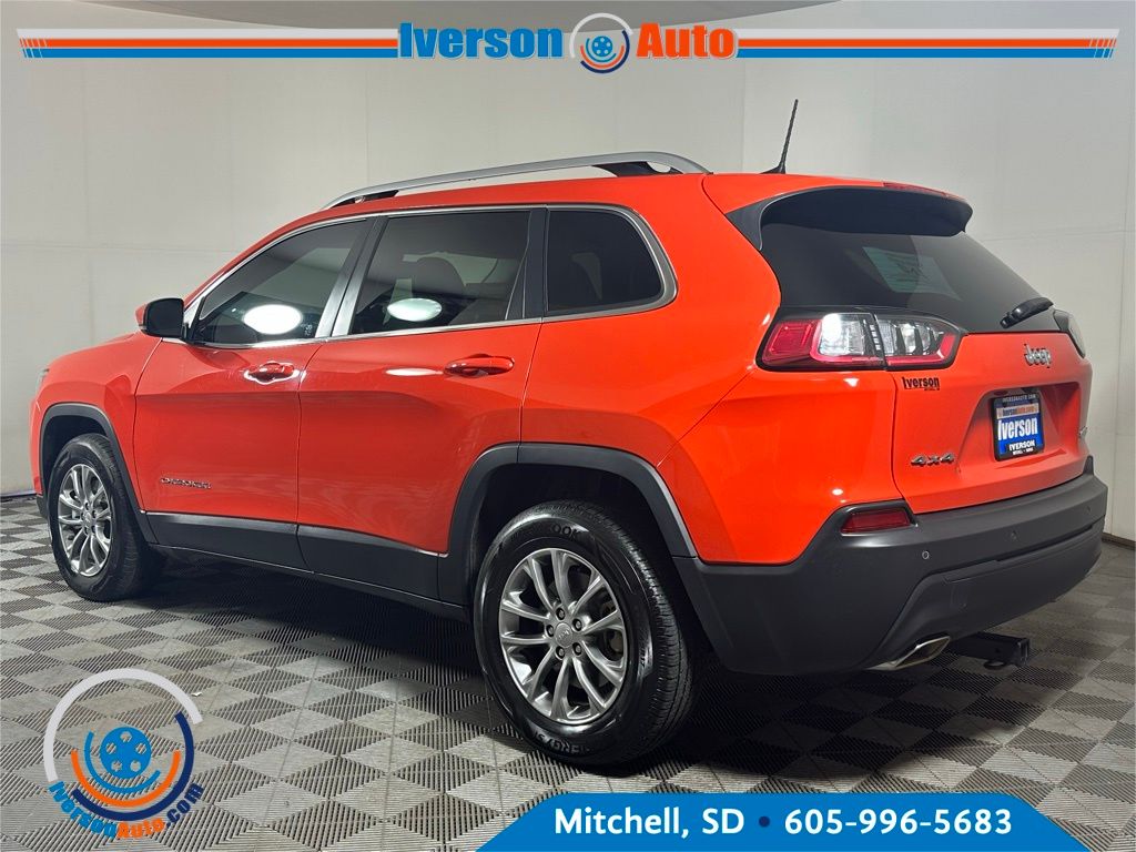 2021 Jeep Cherokee Latitude Lux photo 2