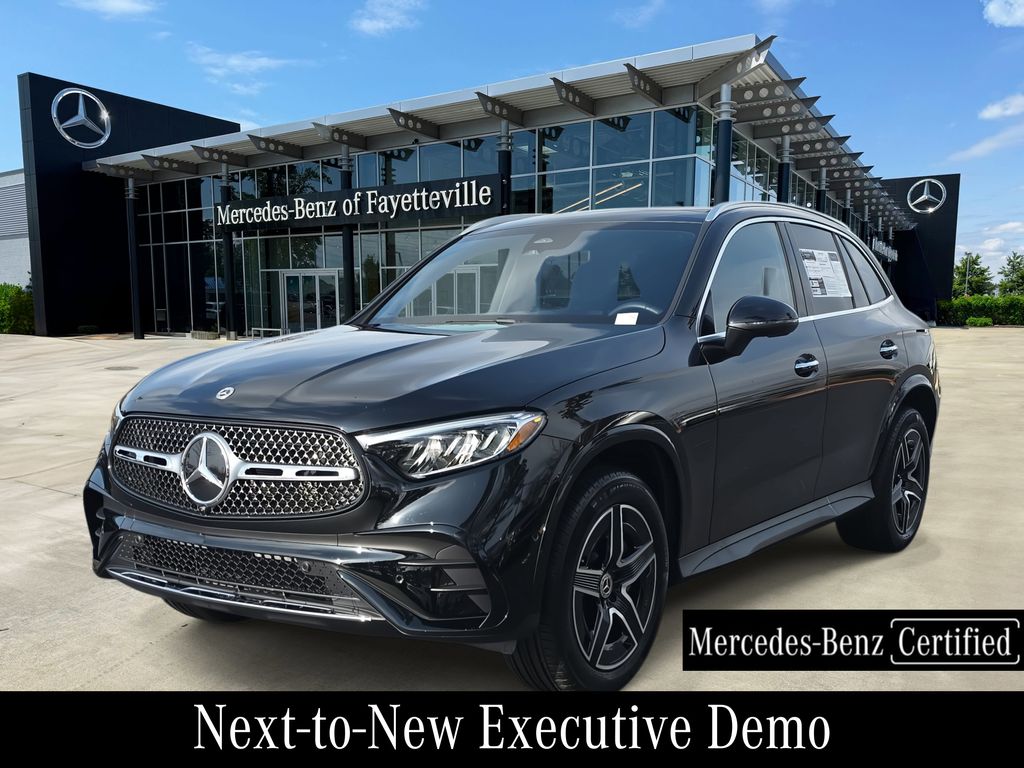 2026 Mercedes-Benz GLC Base's photo