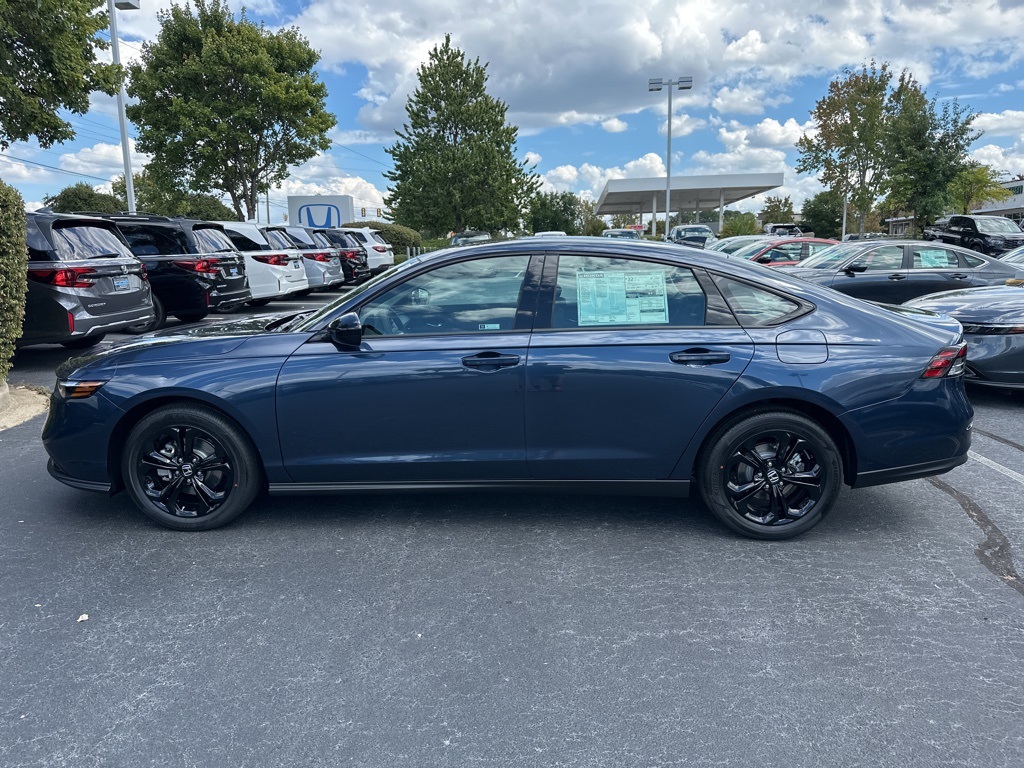 2025 Honda Accord SE photo 6