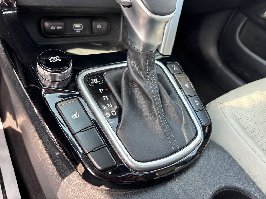 2021 Kia Seltos SX photo 28