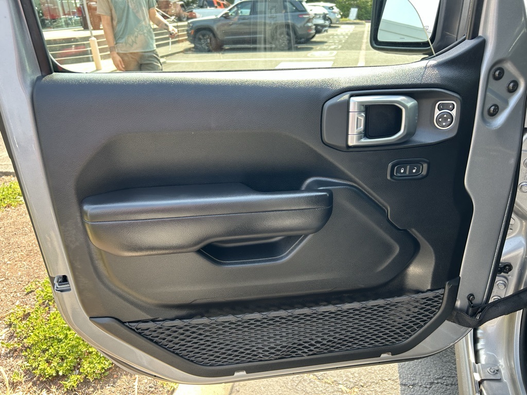 2021 Jeep Wrangler Unlimited Sport Willys photo 10