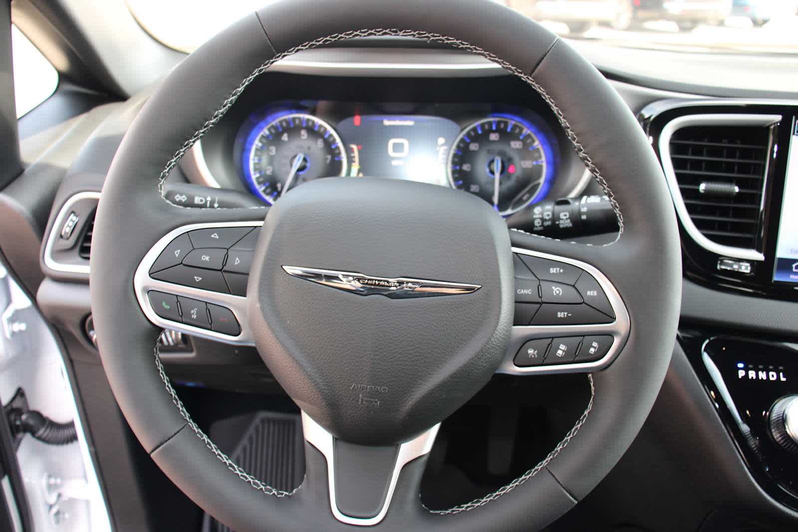 2025 Chrysler Voyager LX photo 13