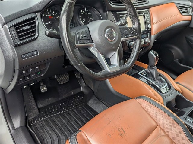 2017 Nissan Rogue SL photo 14