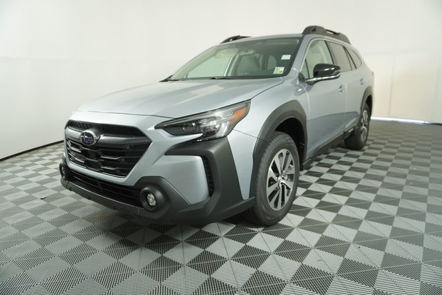 2025 Subaru Outback Premium photo 2