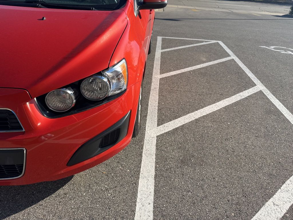 2012 Chevrolet Sonic LT photo 4