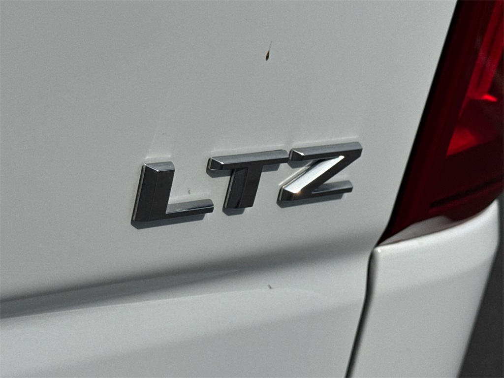 2023 Chevrolet Silverado 1500 LTZ photo 12