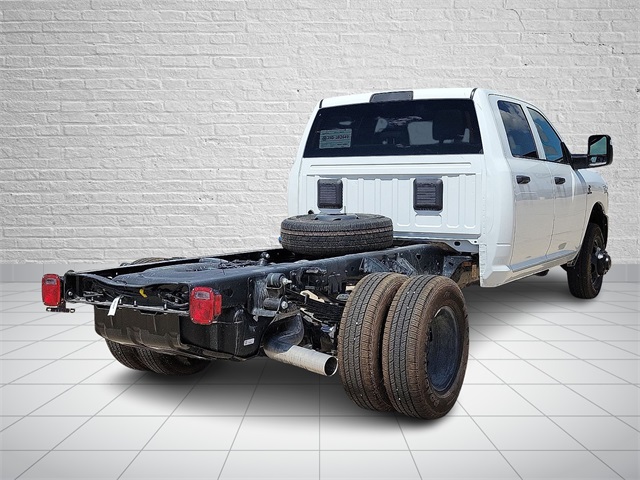 2026 Ram 3500 Tradesman photo 4