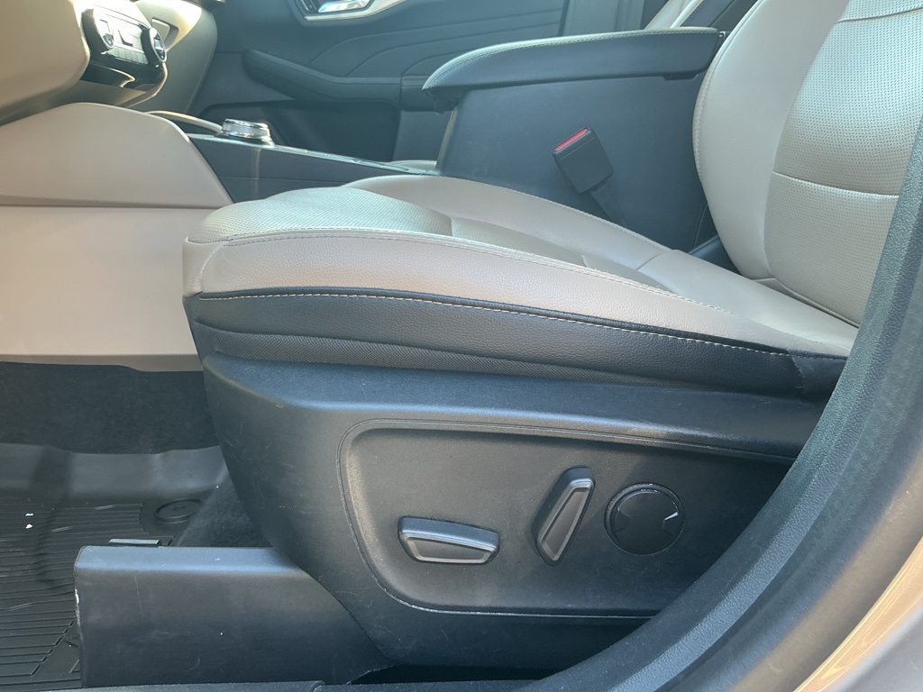 2021 Ford Escape Titanium photo 18