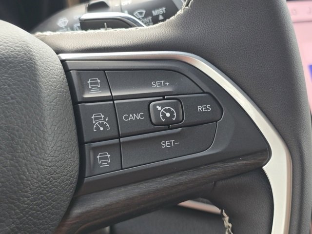 2025 Jeep Grand Cherokee Limited photo 11