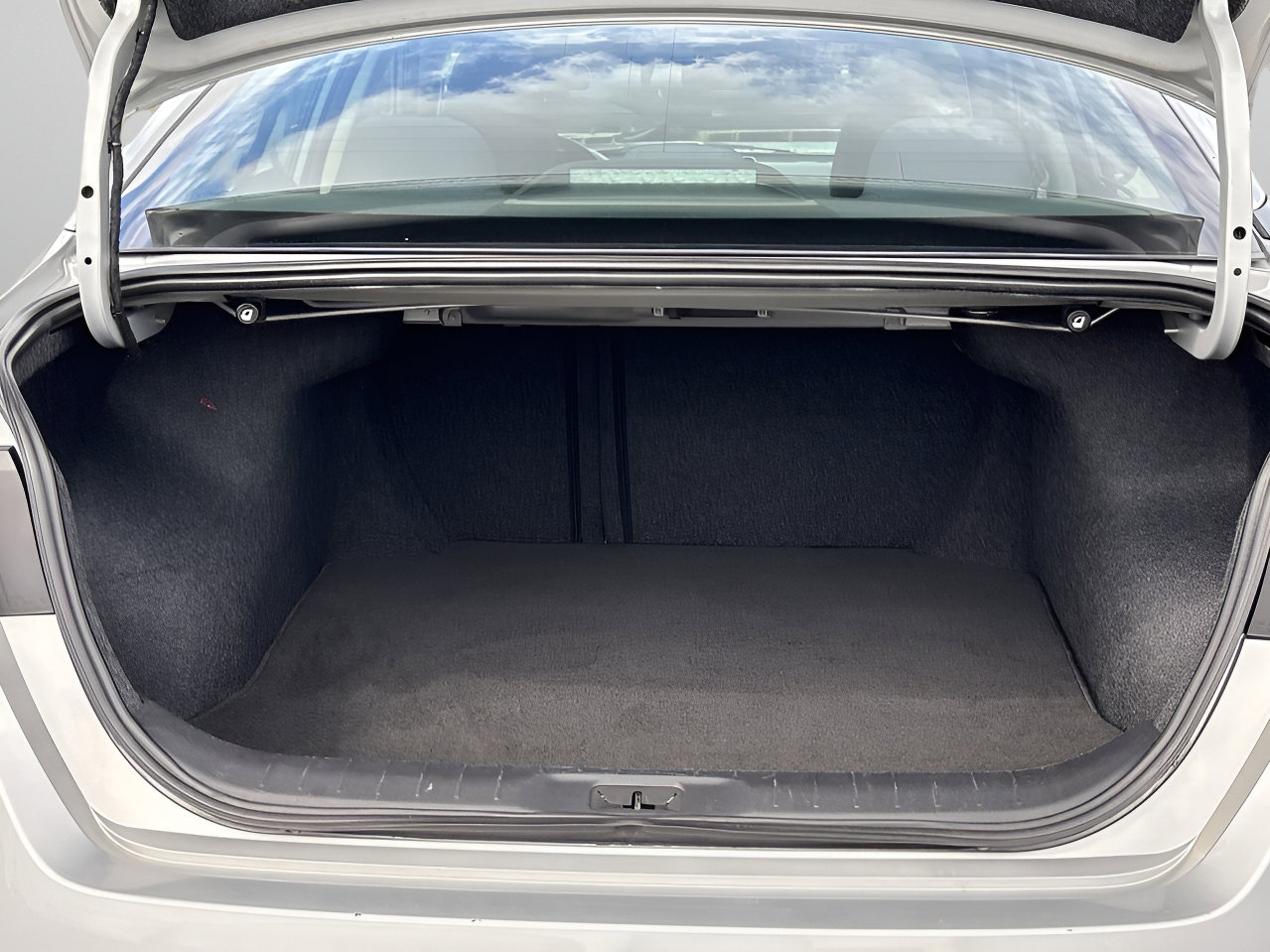 2020 Nissan Altima 2.5 S photo 8