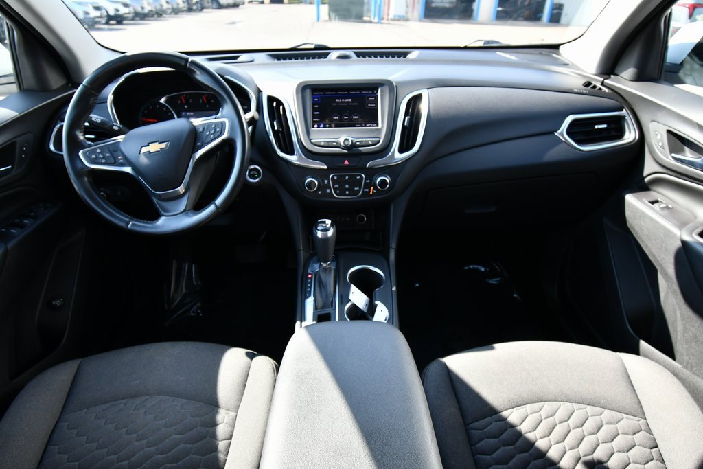 2020 Chevrolet Equinox LT photo 3