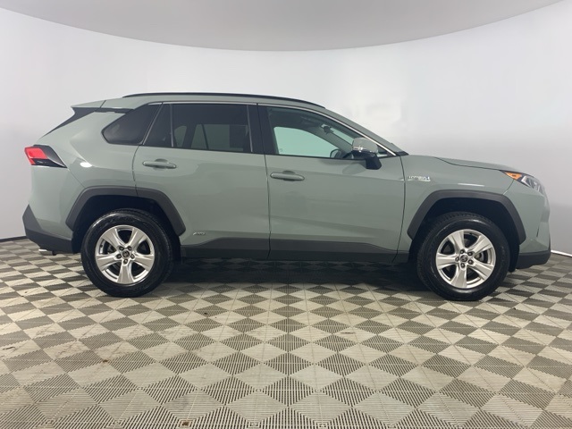2021 Toyota RAV4 Hybrid XLE photo 8