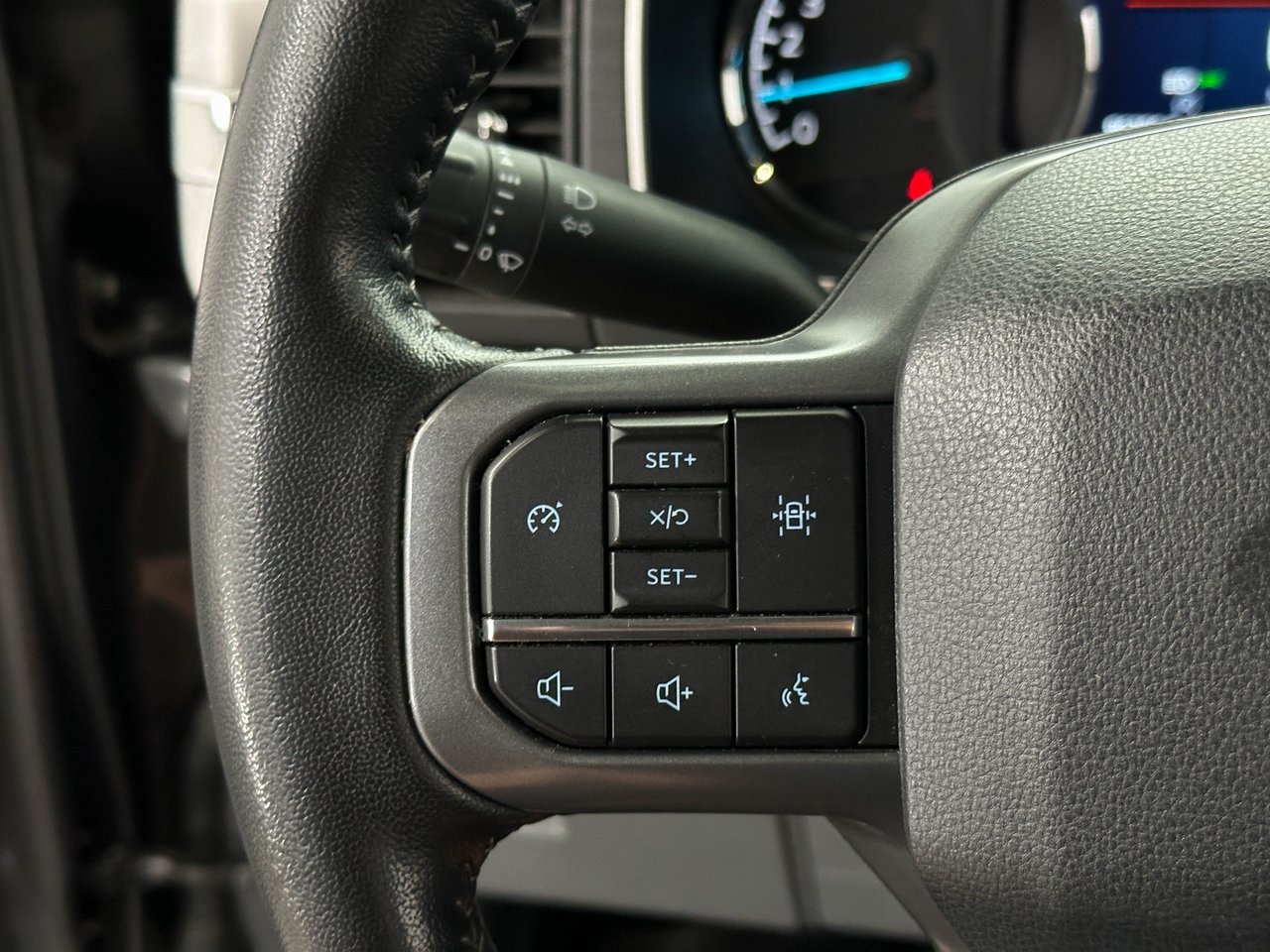 2022 Ford F-150 XLT photo 24