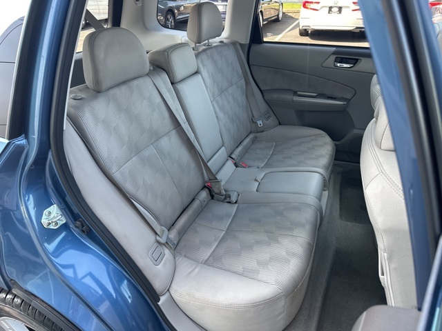 2010 Subaru Forester 2.5X Premium photo 32