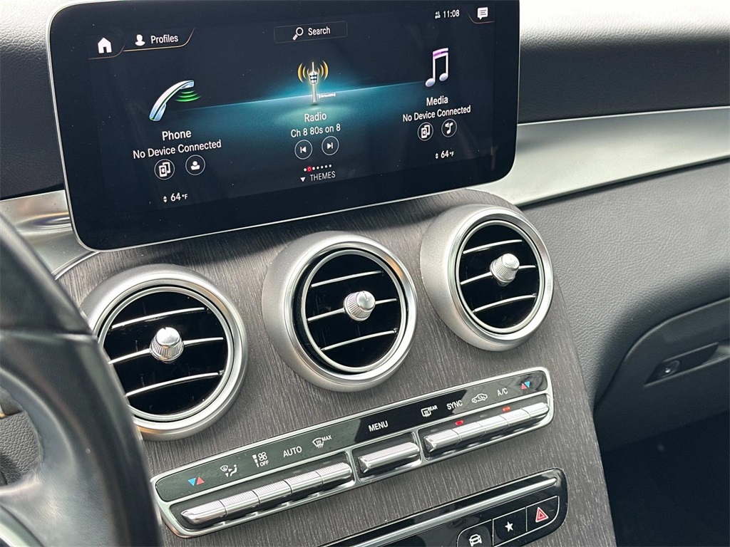 2021 Mercedes Benz GLC 300 photo 21