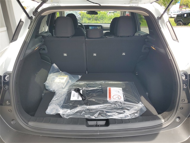 2025 Nissan Kicks SV photo 3
