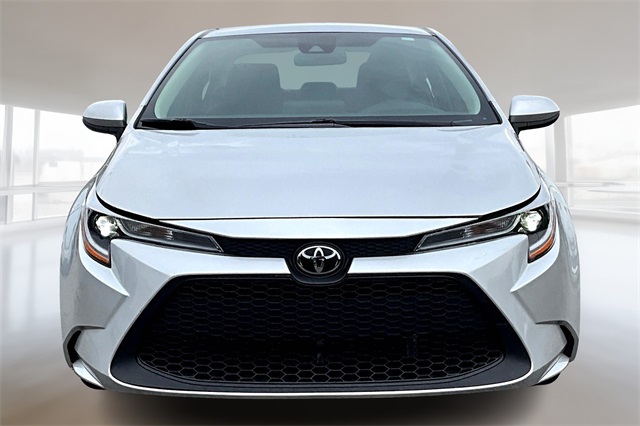2022 Toyota Corolla LE photo 3